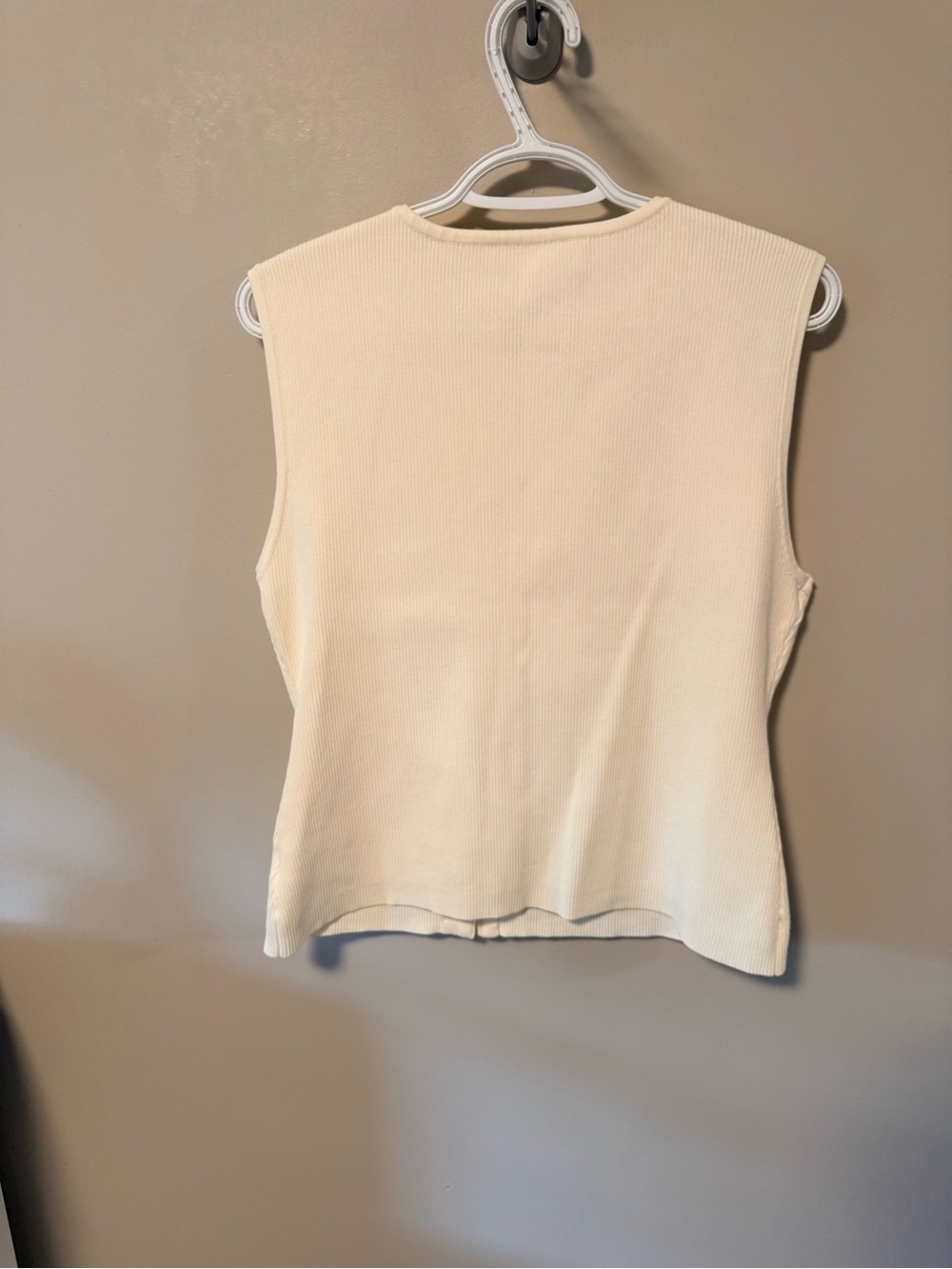 Commense Cream Ribbed Sleeveless Button-Front Tank - Picture 2 of 3